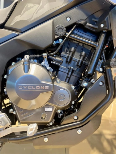 Мотоцикл дорожный CYCLONE (Циклон) RX600 ADV (SR600GY) чёрный с ПТС фото 18 Мотоцикл дорожный CYCLONE (Циклон) RX600 ADV (SR600GY) чёрный с ПТС фото 18